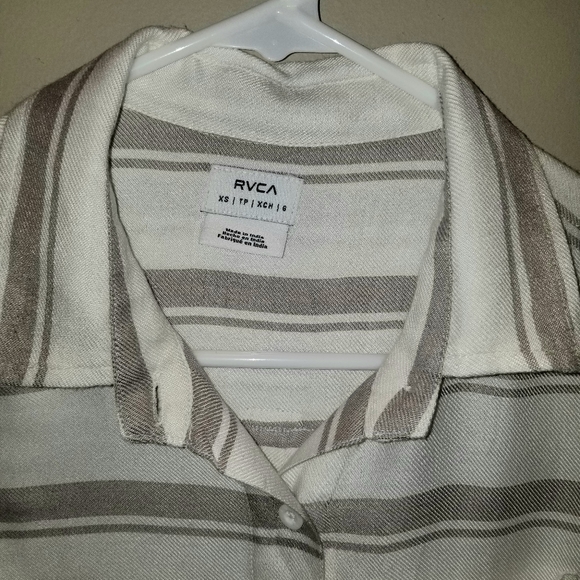RVCA button down - Picture 4 of 6
